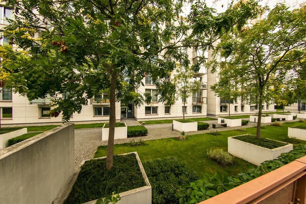 Apartment Korunni Dvur, 2 Free Parkings Prága Kültér fotó