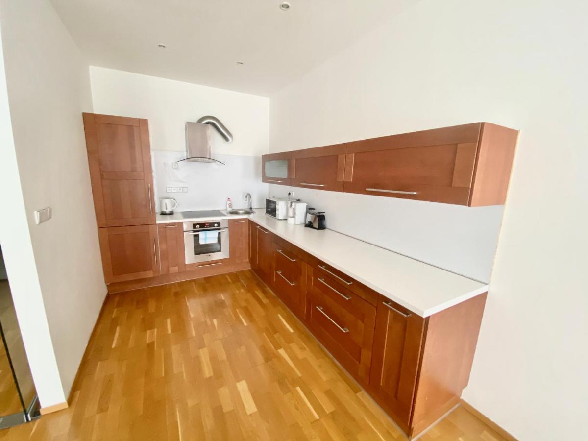 Apartment Korunni Dvur, 2 Free Parkings Prága Kültér fotó