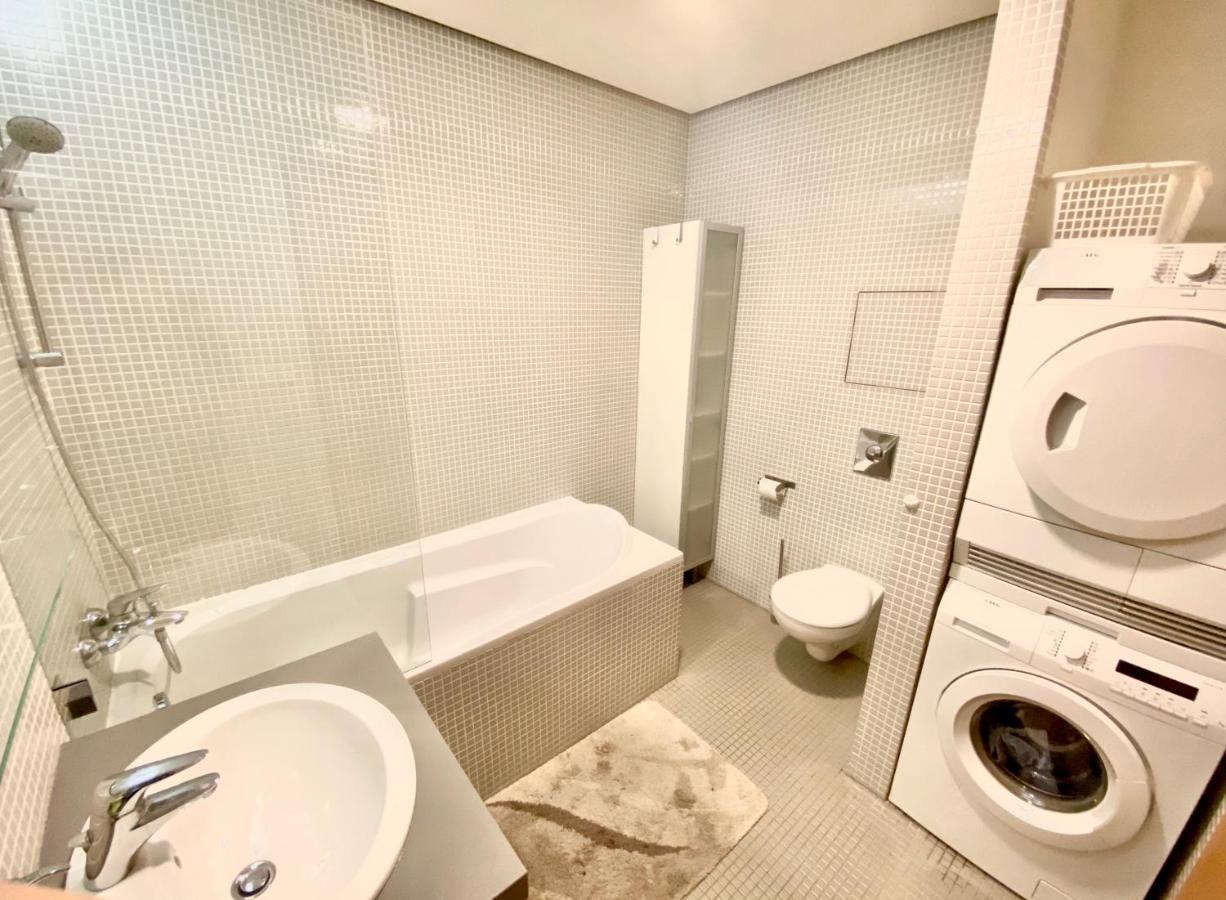 Apartment Korunni Dvur, 2 Free Parkings Prága Kültér fotó