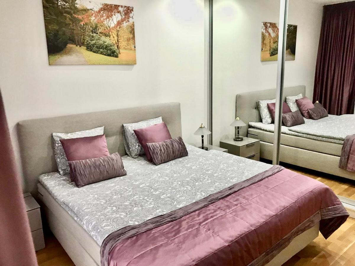 Apartment Korunni Dvur, 2 Free Parkings Prága Kültér fotó